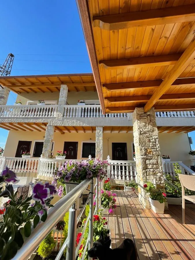 Vila Rias Wlora Pensjonat